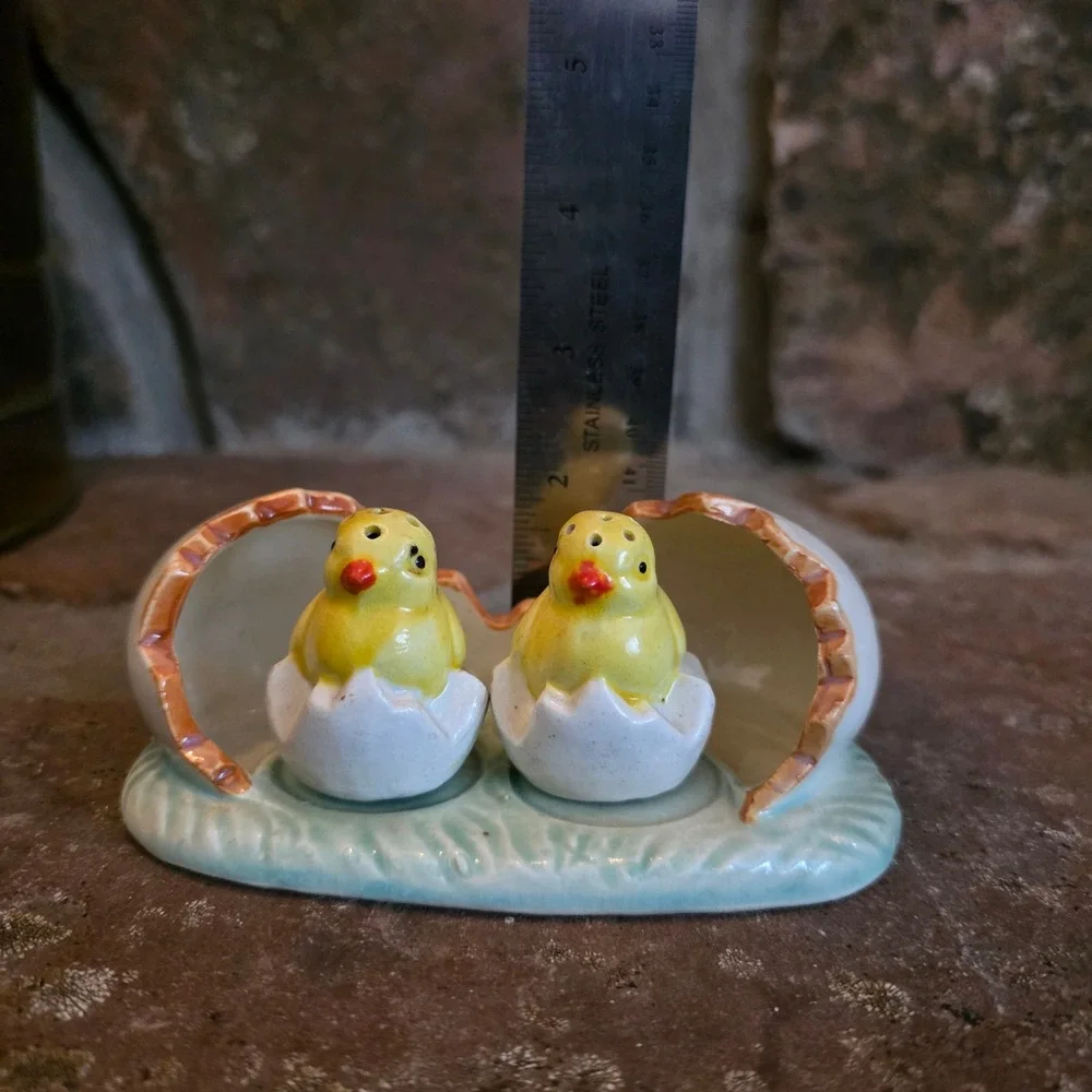 Vintage Hand Painted Japan Ceramic Chick Egg Salt and Pepper Shakers with Base